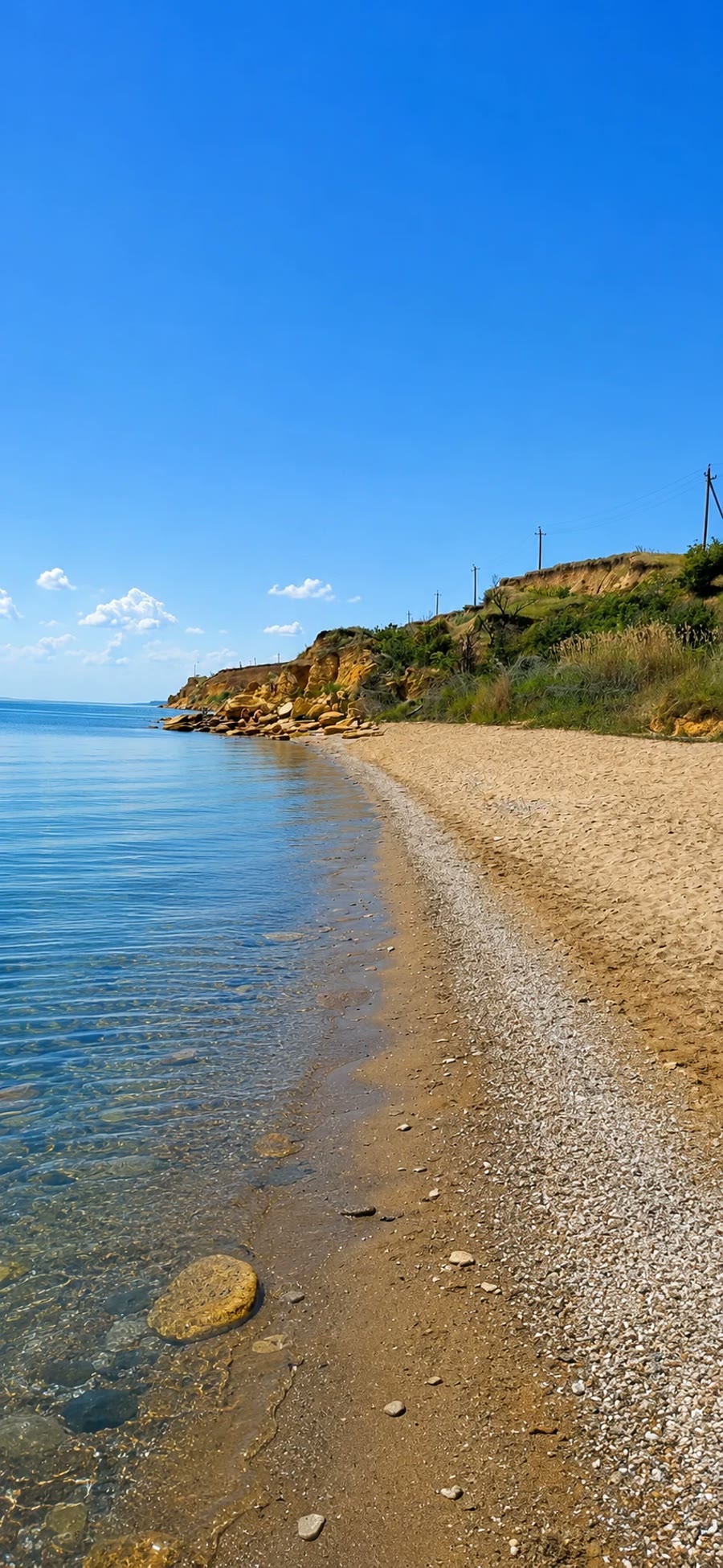 Дикий пляж за 100 метрів від The Breeze